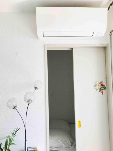 Studio Cosy Et Moderne Au Couchant Situe 150M De La Plage -Avec Parking Gratuit Prive - 25M2 - Climatise - Balcon - Wifi Gratuit La Grande-Motte Buitenkant foto